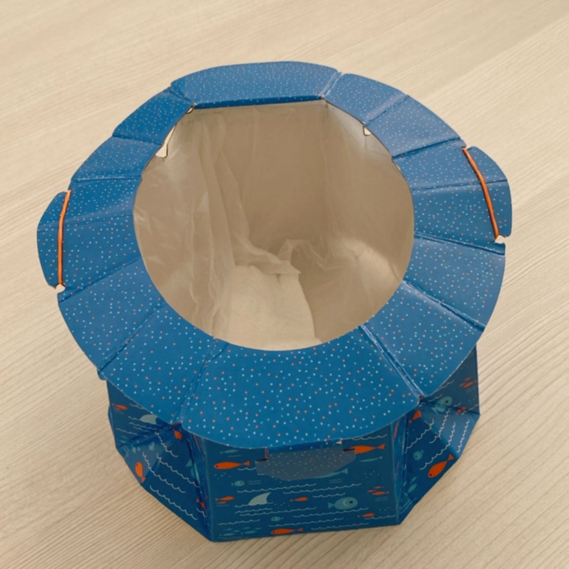 Pot jetable TRON – Poisson - Lilinappy