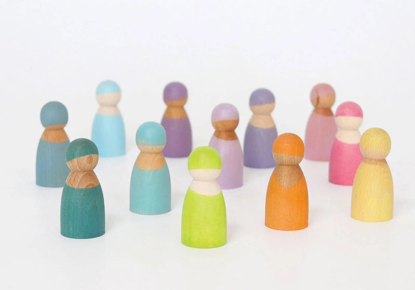 12 bonshommes en bois Pastel Grimm's