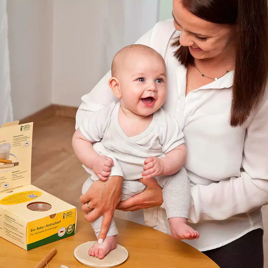 Kit de moulage en pâte bio pour pieds OU mains de bébé Grünspecht - Lilinappy