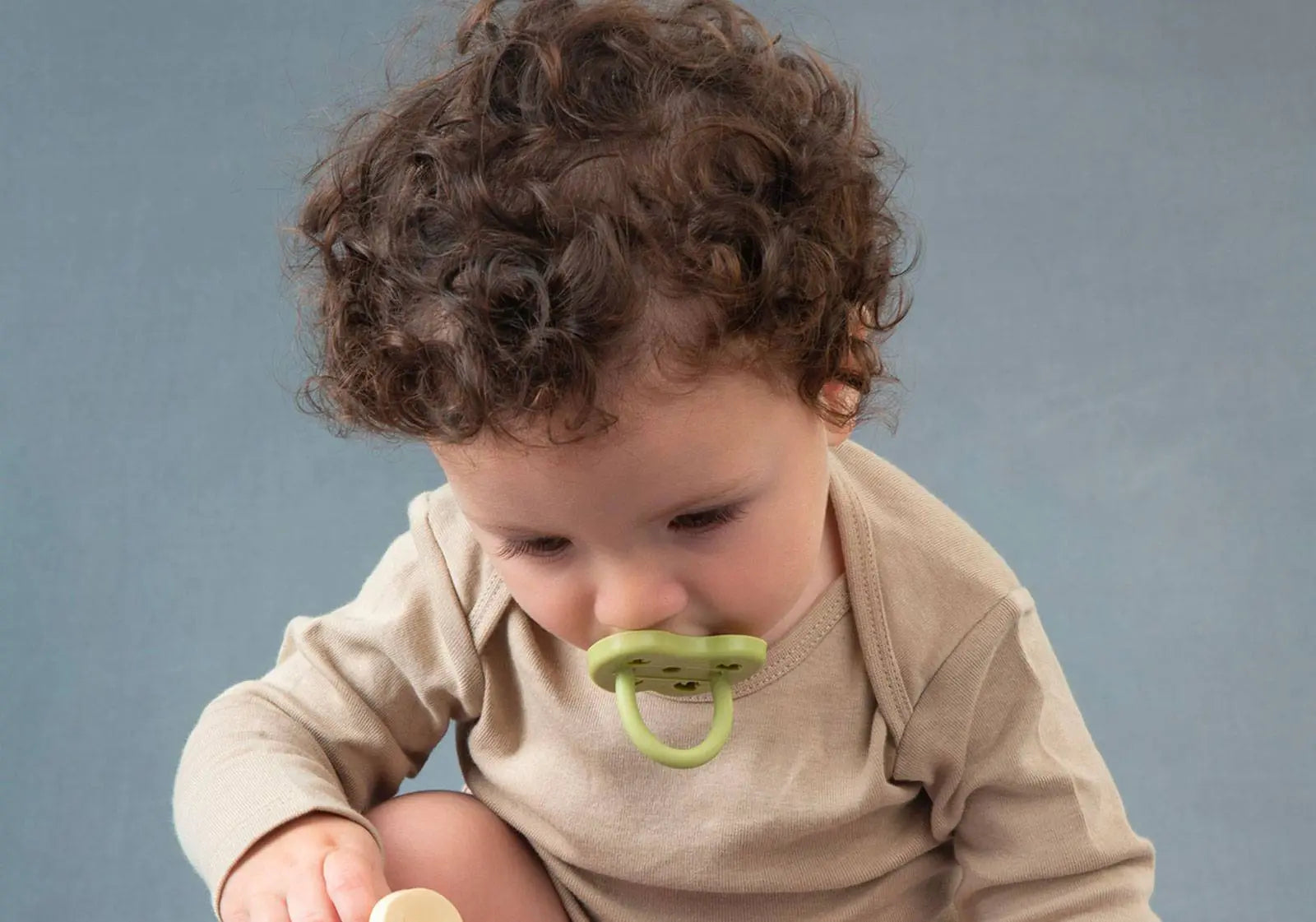 Tétine en caoutchouc 100% naturel Couronne Gorgeous Grey Hevea, téterelle anatomique ou physiologique 