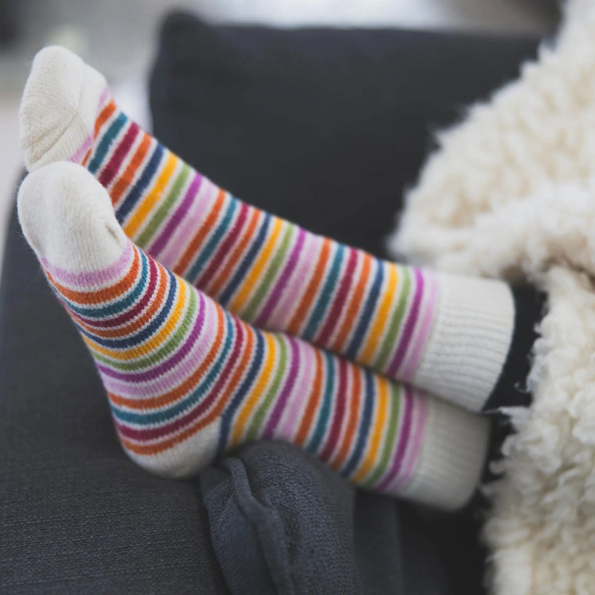 Chaussettes Longues Femme Tricotées Main – Laine, Multicolore, Taille M, UK