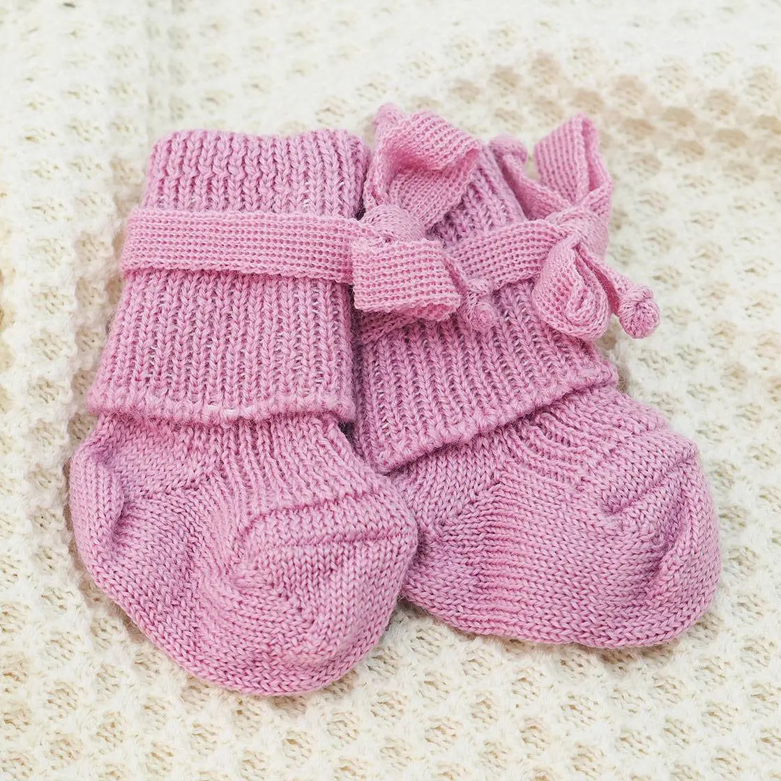 Chaussettes en pure laine nouveau-né Hirsch Natur - Rose - Lilinappy