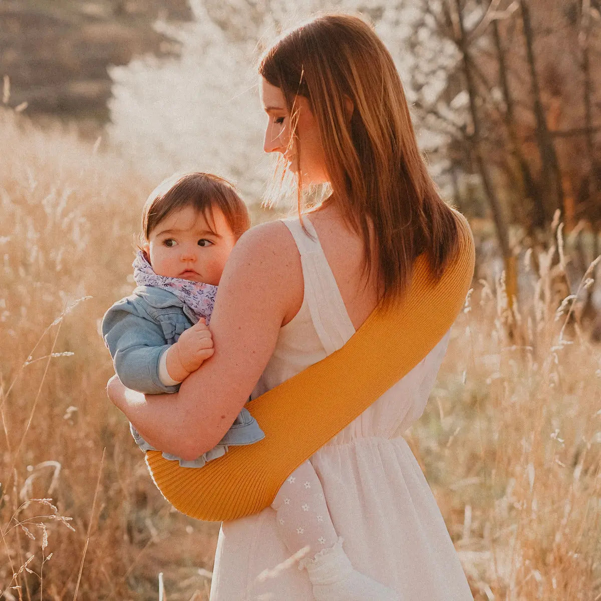 Porte-bébé d'appoint ergonomique Hop'La Neobulle Ocre