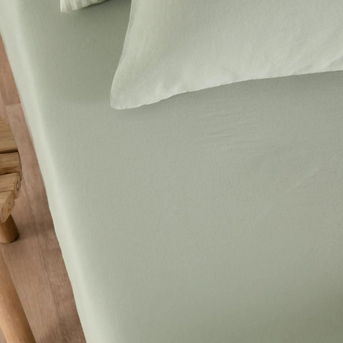 Drap housse enfant Satin de Coton Bio lavé Kadolis - Tilleul