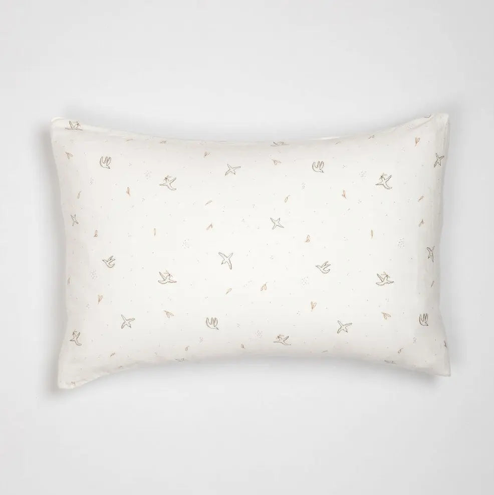 Taie d’oreiller bébé en coton bio Kadolis - L'envolée 