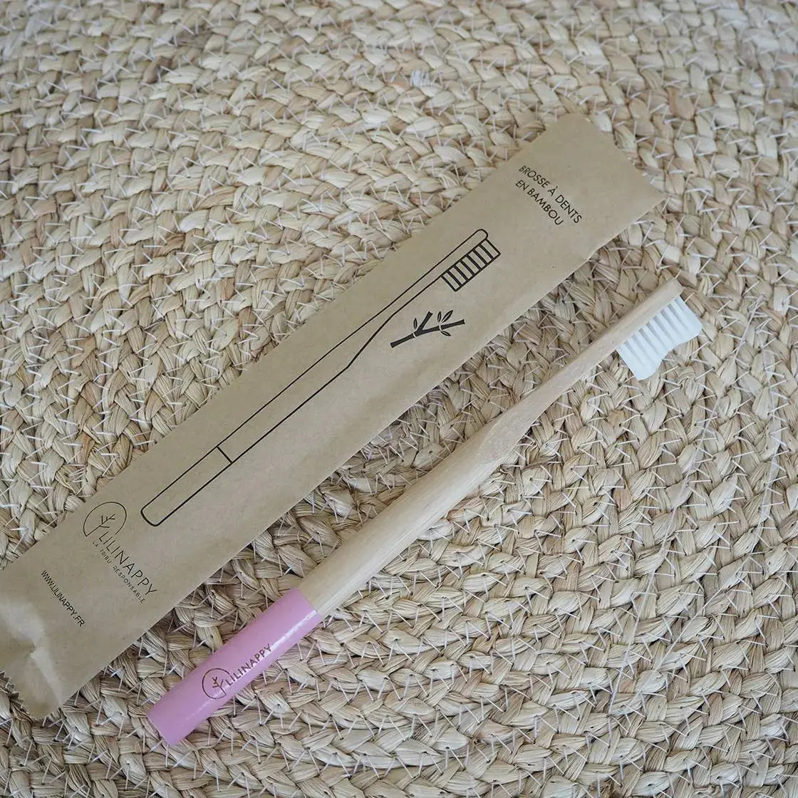 Brosse à dents en bambou - ADULTES - Lilinappy