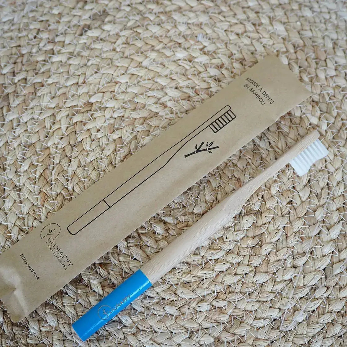 Brosse à dents en bambou - ADULTES - Lilinappy