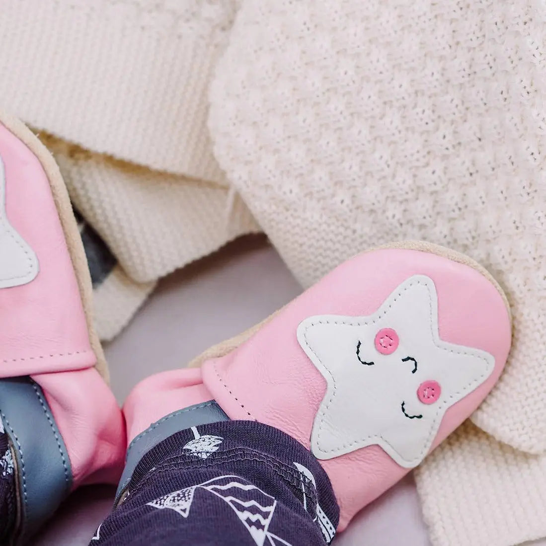 Chaussons en cuir souple Lookidz - Star cute - Lilinappy