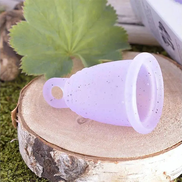 Coupe menstruelle  Natural Me Luna, coloris crocus, la cup recyclée et recyclable 