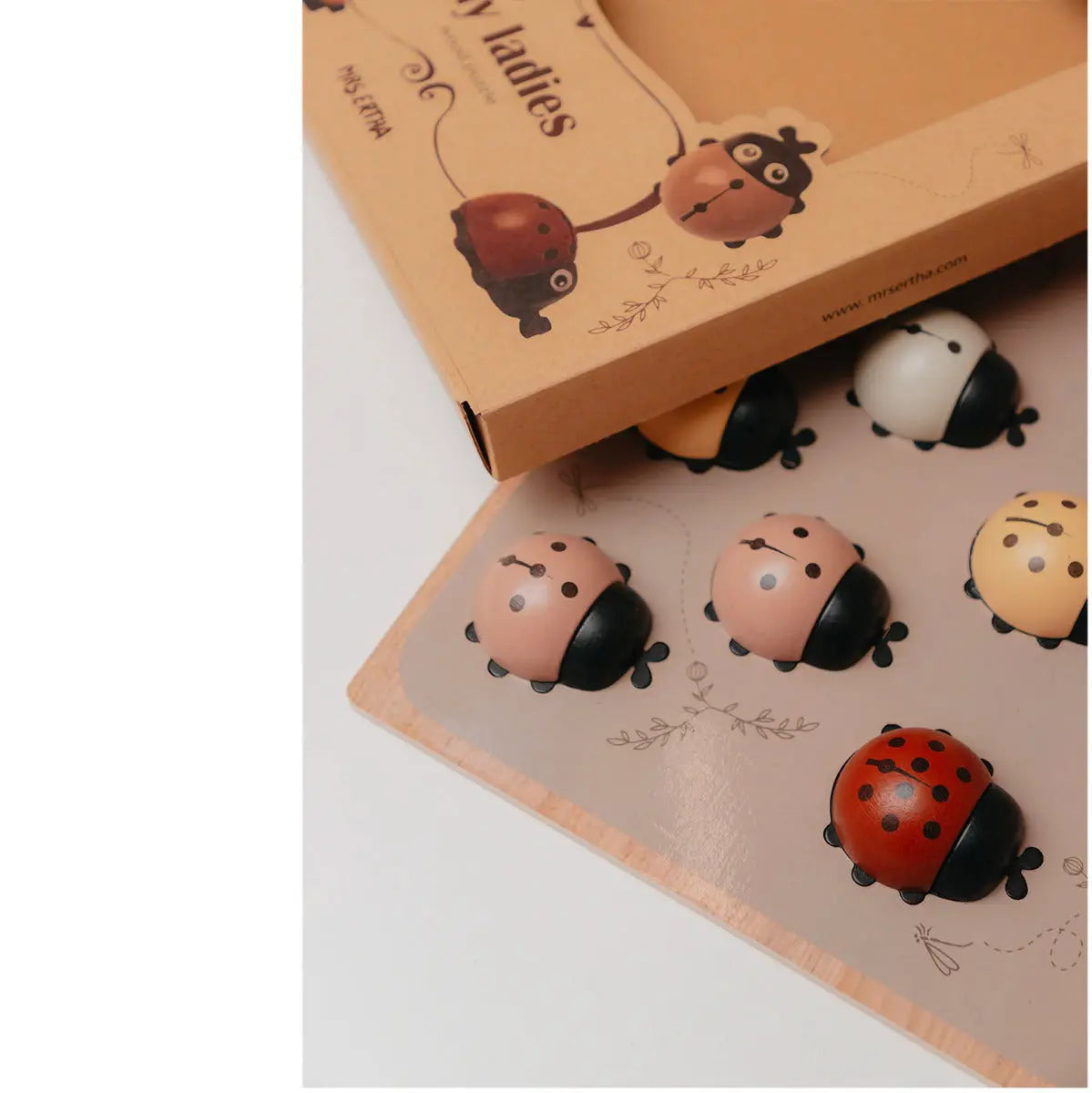 Puzzle Coccinelles en bois Mrs ertha - Lilinappy