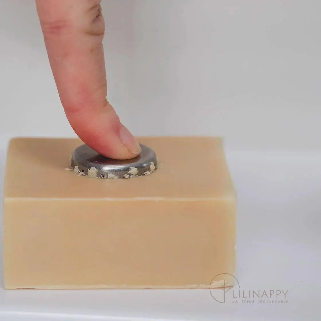 Porte savon aimanté pour cosmétiques solides - Lilinappy