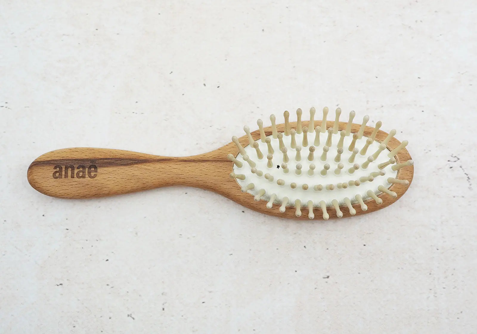 Brosse à cheveux à picots bois et hêtre ciré Anaé Anae