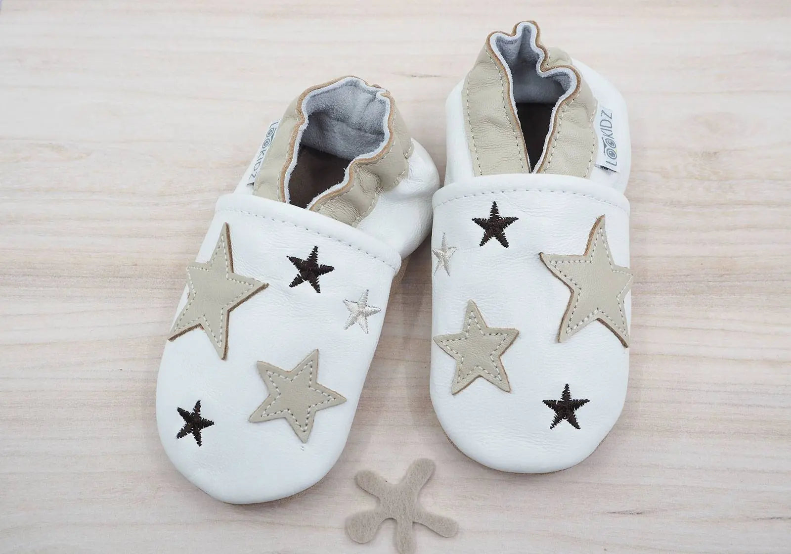 Chaussons en cuir Lookidz Beige stars