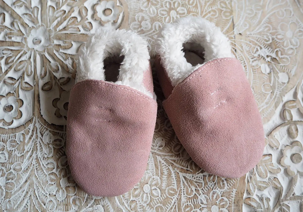 Chaussons en cuir fourrés Lookidz Suédé rose