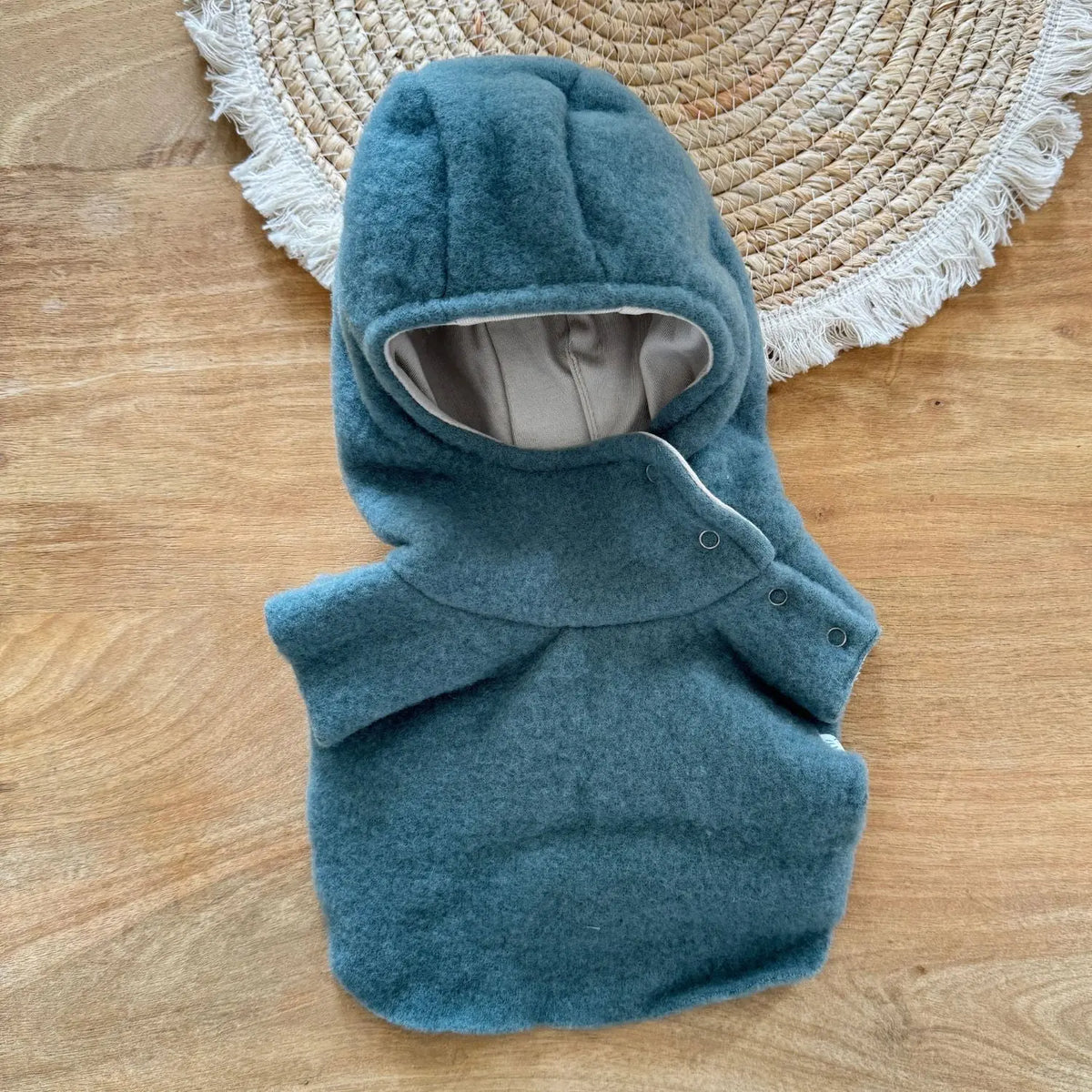 Cagoule enfant en polaire de laine bio Balaclava Popolini – Sage Green