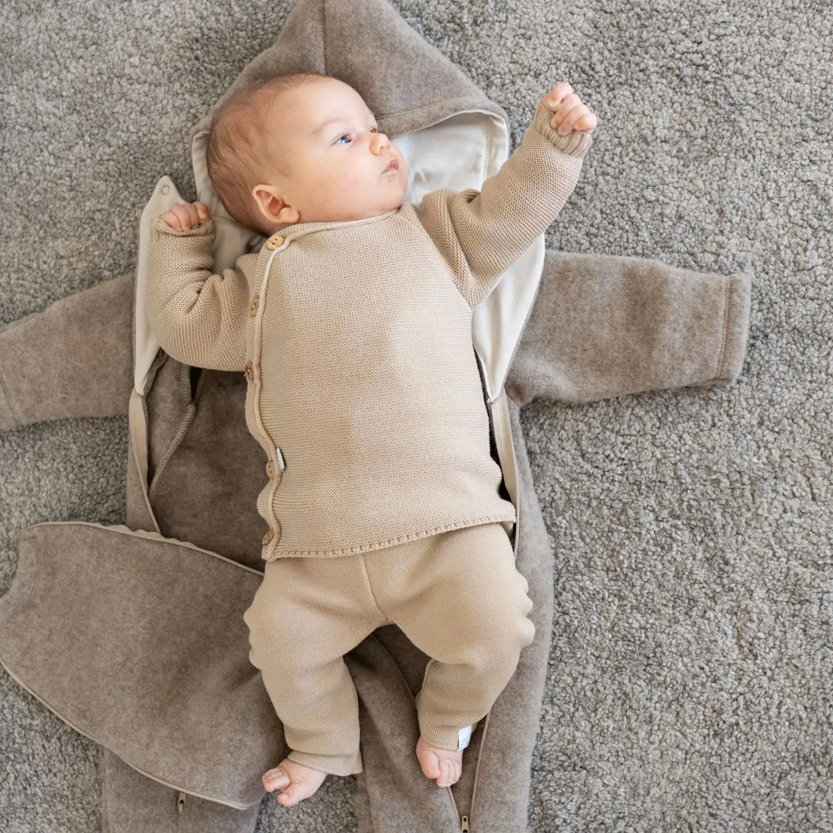 Combinaison bébé en polaire de laine bio Popolini – Dusty Plum