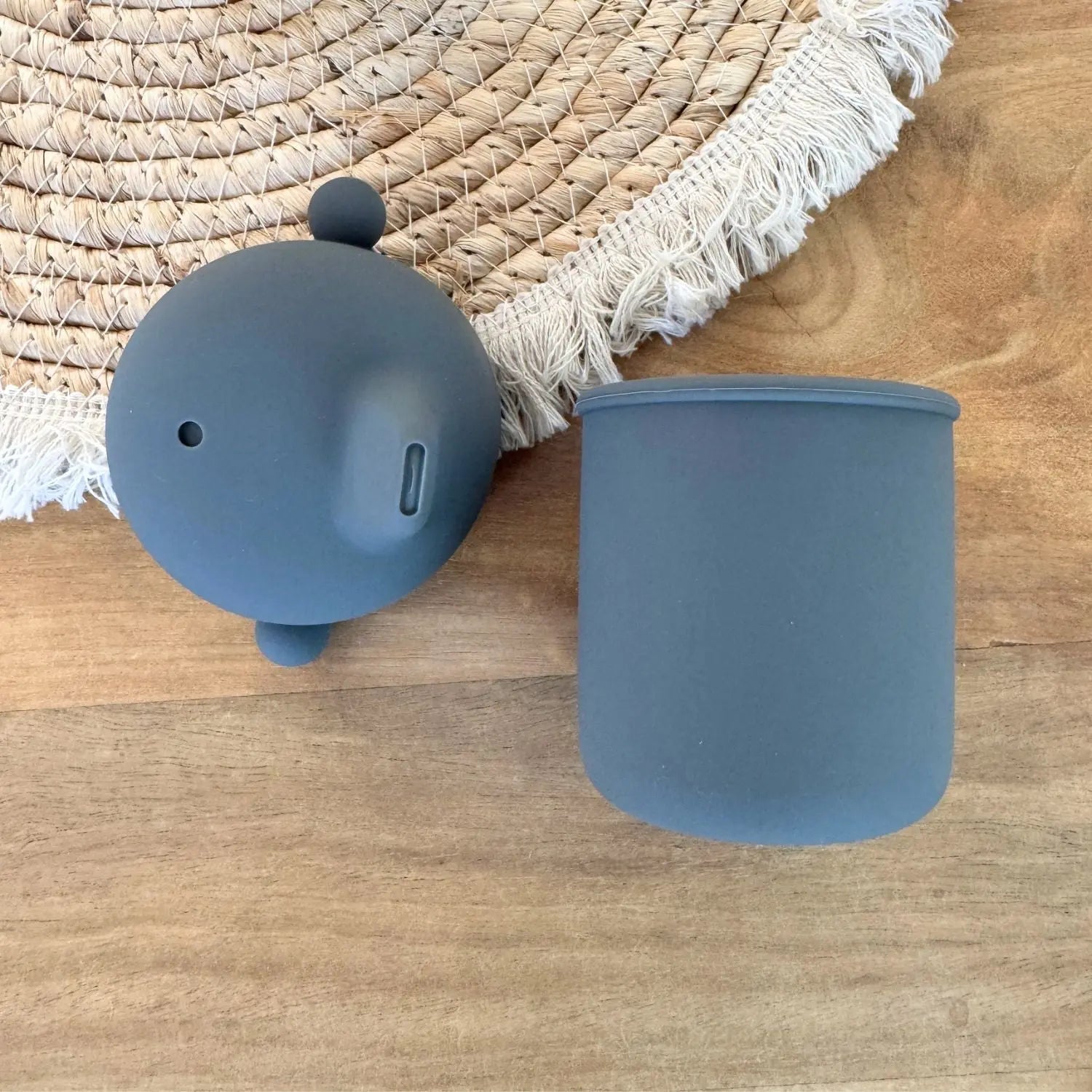 Tasse à bec en silicone Pura - Gris
