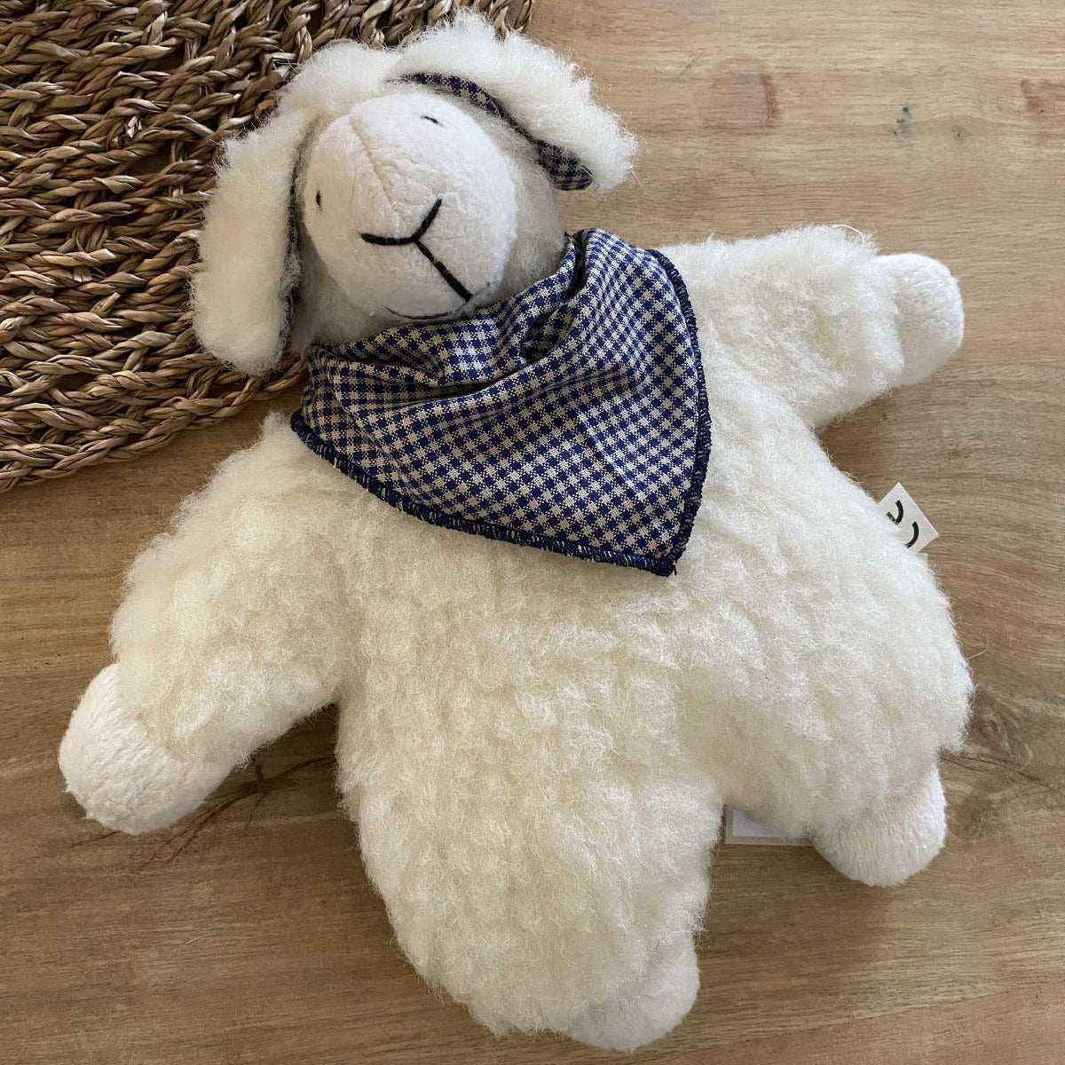 Bouillotte agneau Fred en laine et noyaux de cerise Saling