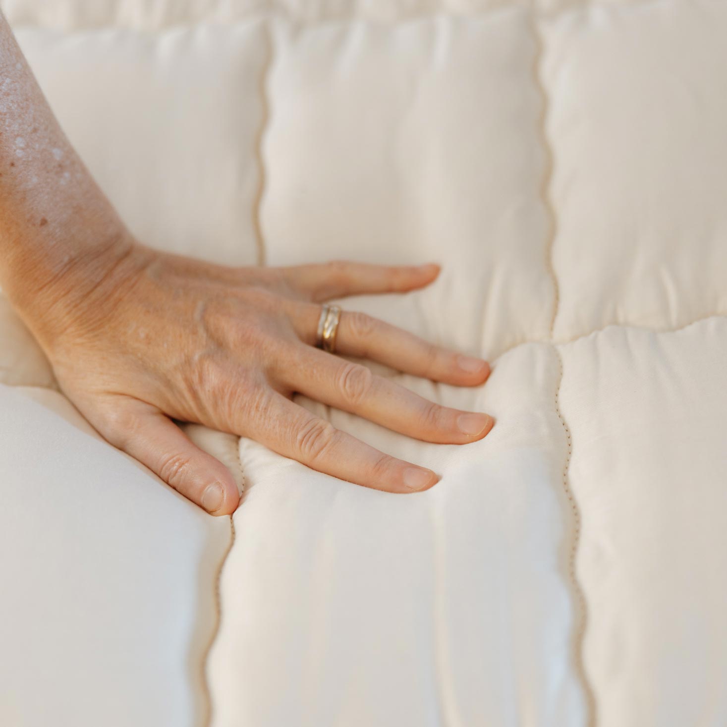 Surmatelas en laine de mouton mérinos Saling - 90×190cm - Lilinappy