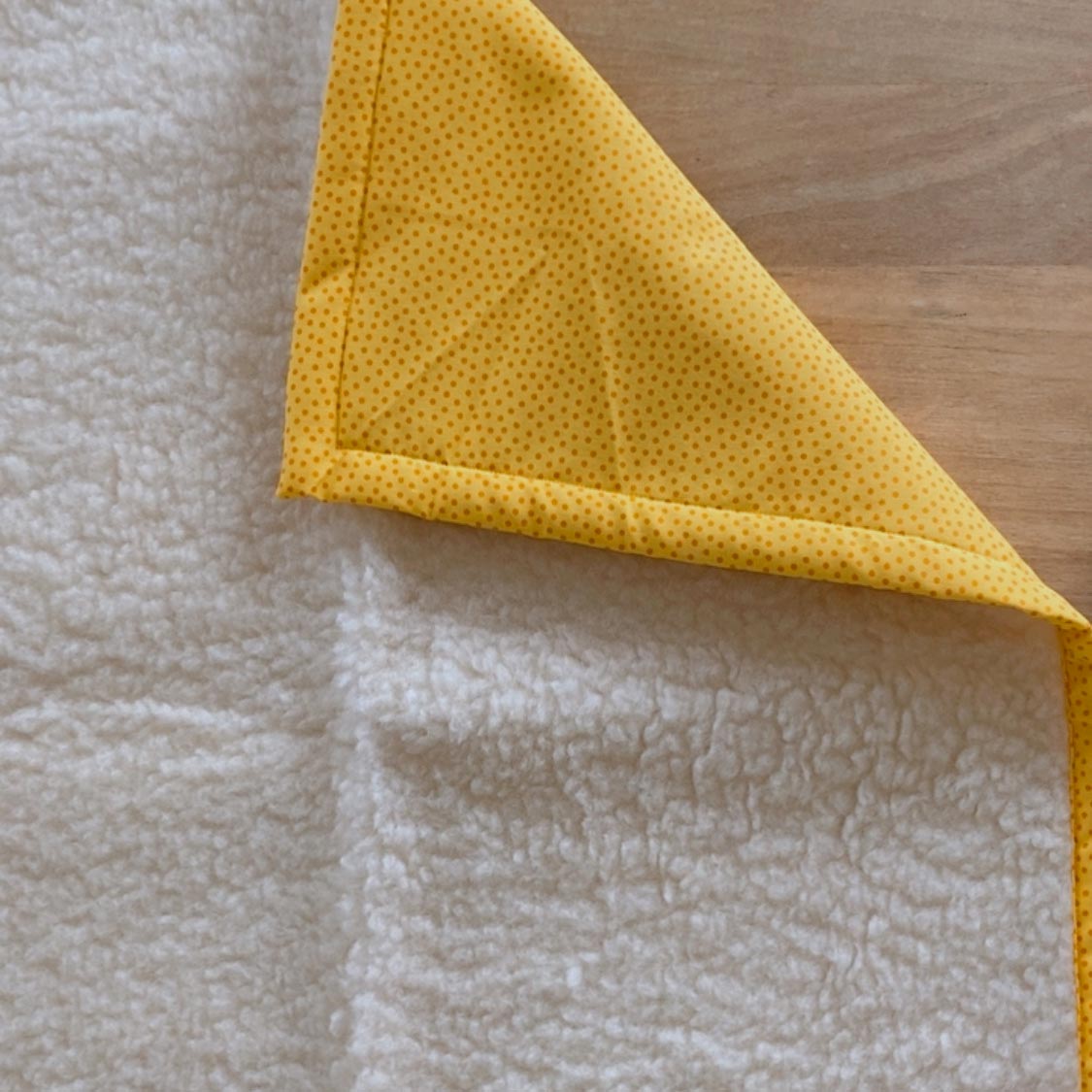 Tapis de jeu bébé en laine & coton bio Saling - Jaune