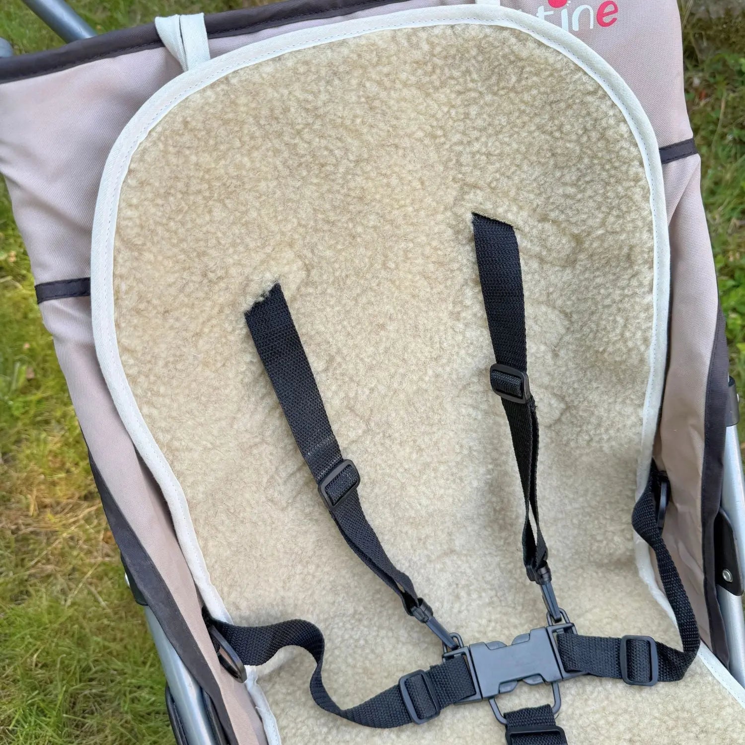 Assise pour poussette & siège auto en laine Sassoupi - Beige 