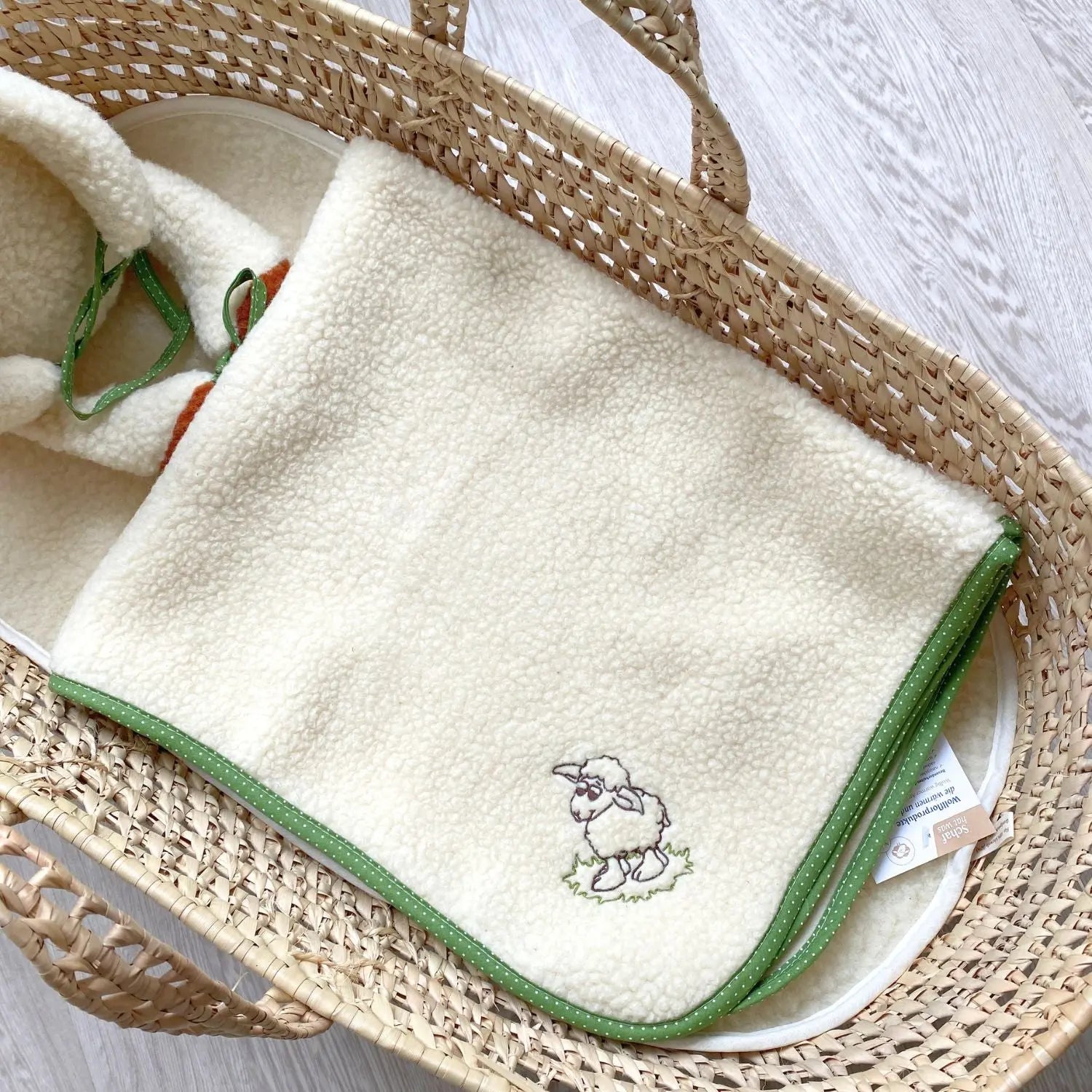 Doudou mouton avec couverture en laine Sassoupi 