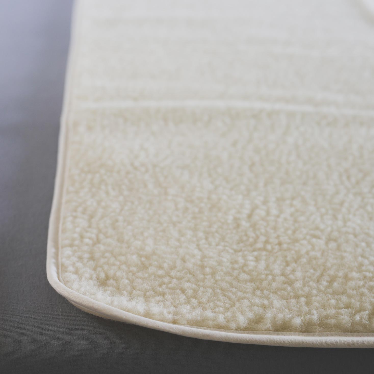 Protège matelas en laine vierge Sassoupi - 90x190 cm 