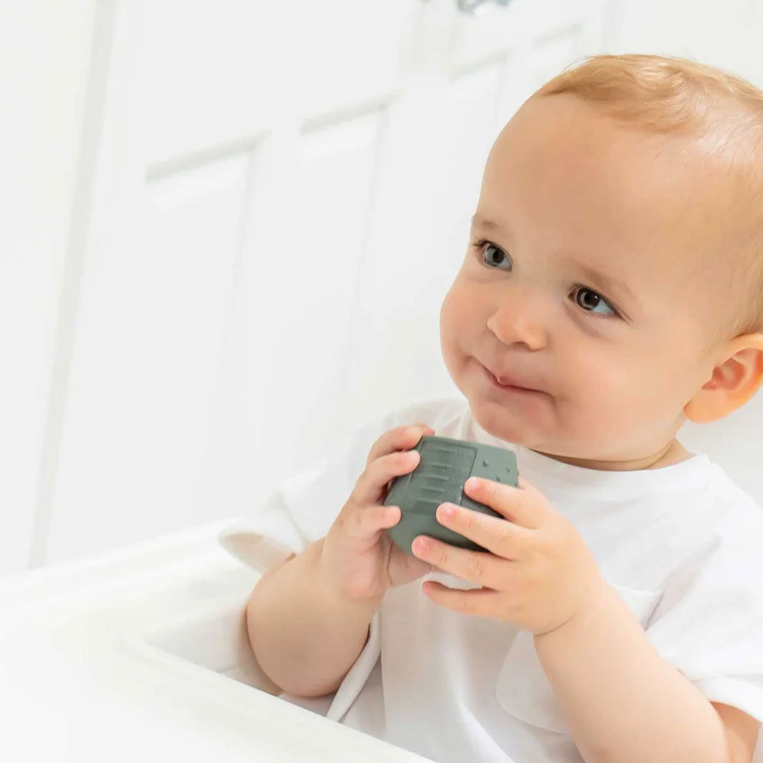 Tasse d'Apprentissage DinkyCup Tidy Tot Gris - Lilinappy