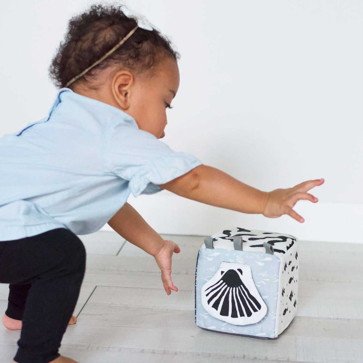 Cube sensoriel Wee Gallery Sous l'océan