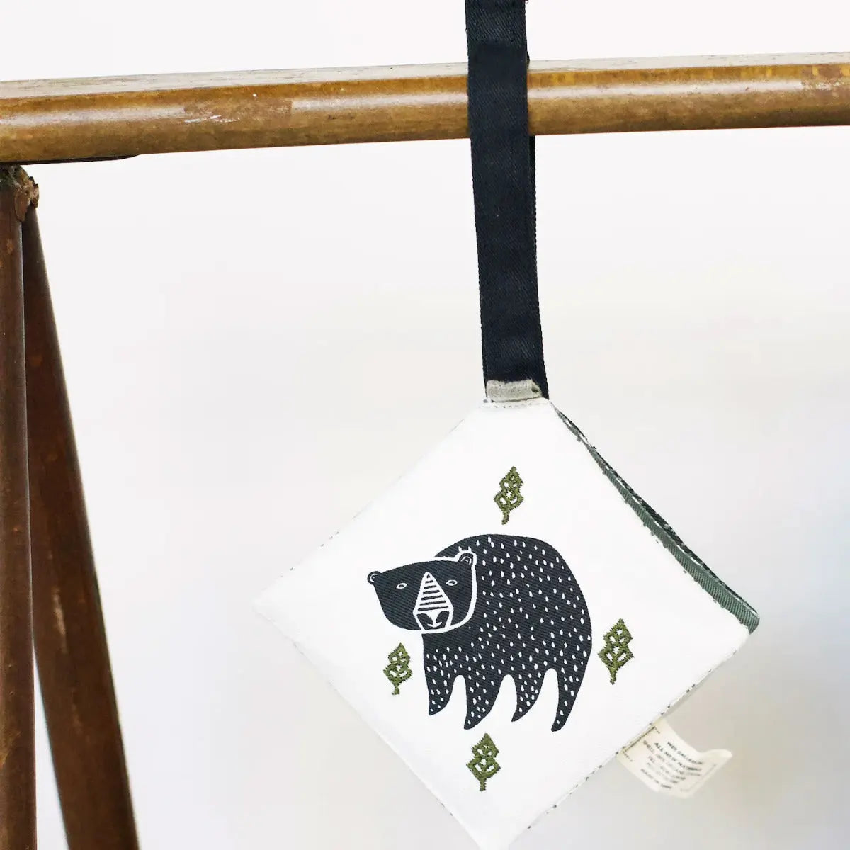 Jouet pour poussette Crinkle Pages Wee Gallery - Woodland - Lilinappy