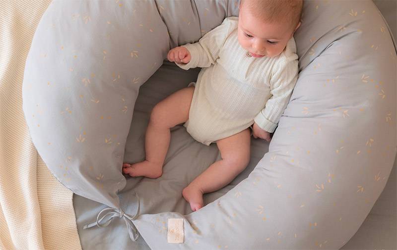 Comment utiliser un coussin d'allaitement durant la grossesse